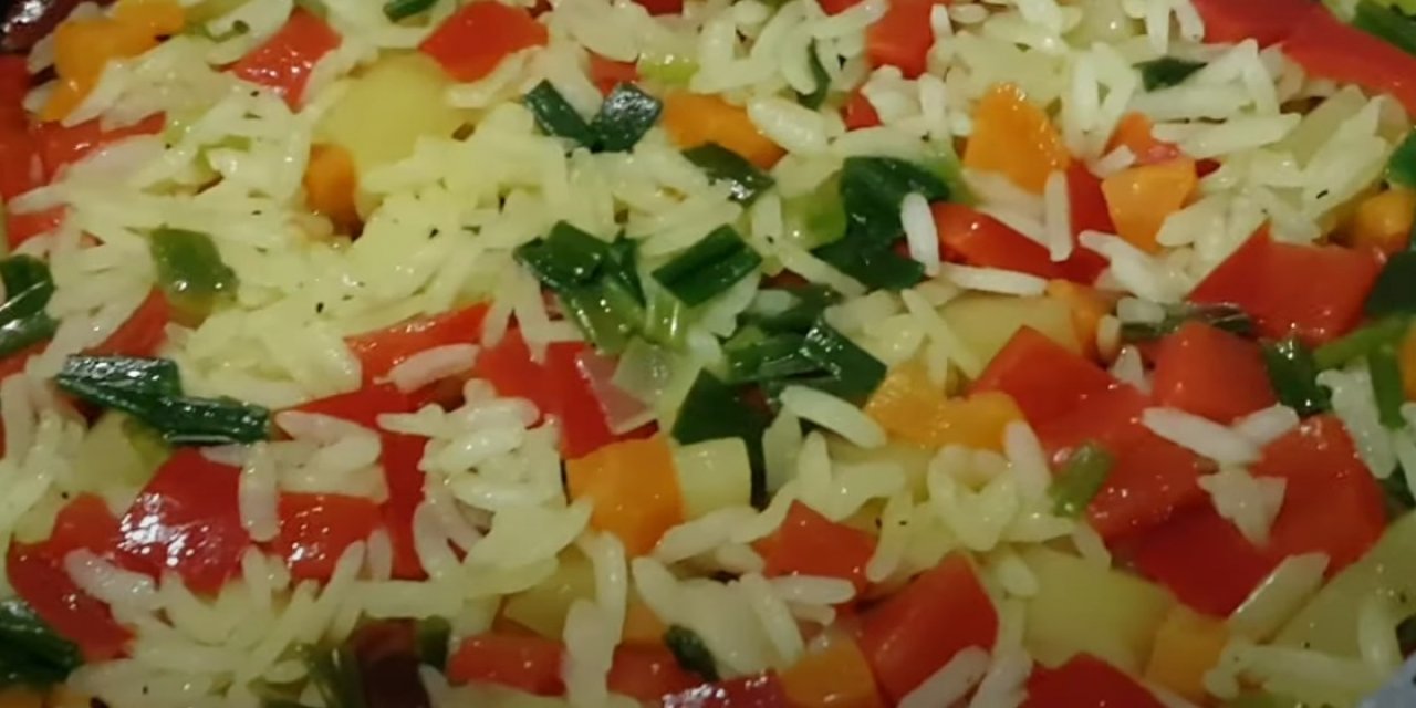 Bildiğiniz Tüm Pilavları Unutun , Yumurtayla Pişen Bu Pilav Hayran Bırakıyor