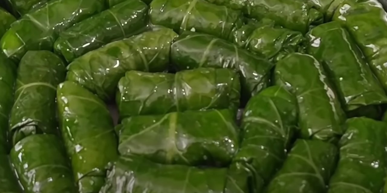 Dolma Severlerin Bayılacağı Bir Lezzet Komşuları Tarif Canavarı Yapan Lor Dolması tarifi
