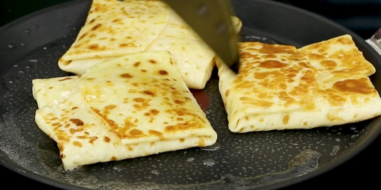 En Az Börek Kadar Lezzetli Puf Puf Kabaran Kaşarlı Otlu Krep Tarifi