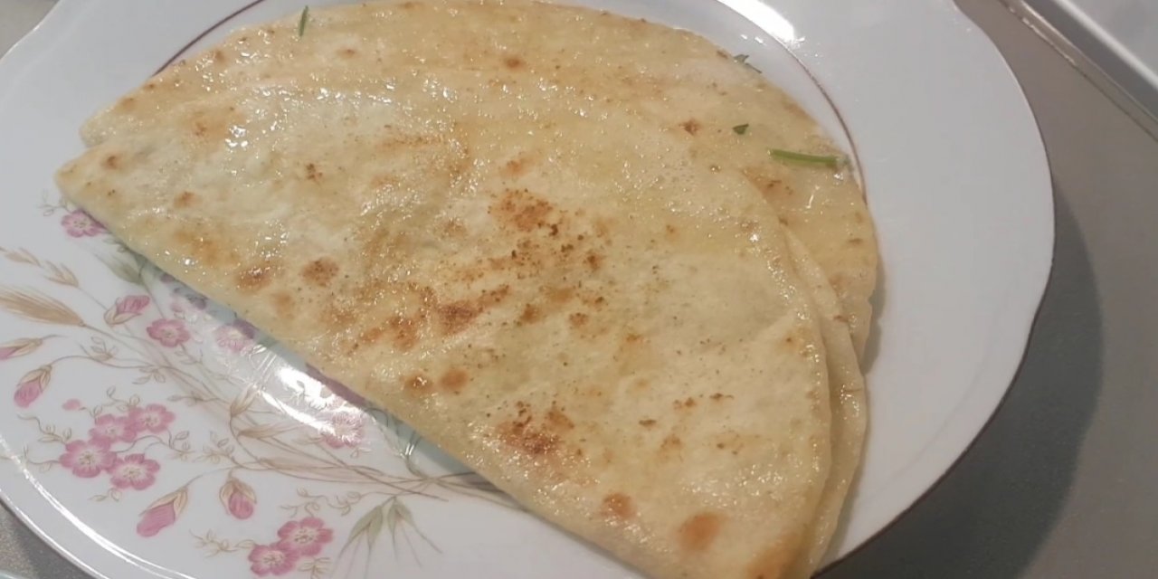 Gözleme Yapmak Bu Kadar Kolay Olmamıştı! Hamur Açma Derdi de Yok! Kolay Gözleme Tarifi