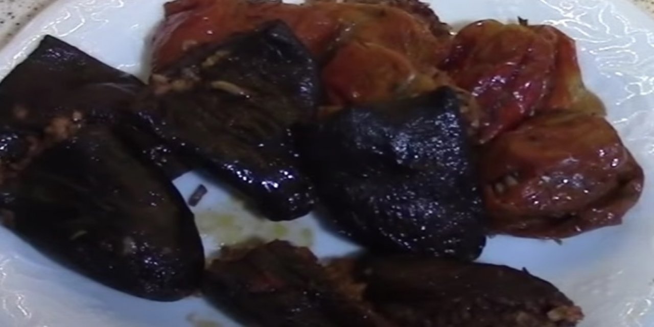 Dağılmaz çatlamaz Antep Usulü Kuru Biber Dolması Tarifi ve Malzemeleri