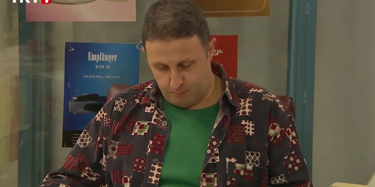 Yeni sezonda kadroya giren isimdi. Seksenler dizisinde ayrılık