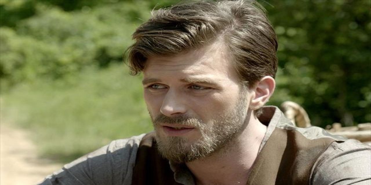 Kıvanç Tatlıtuğ, Oğluna Neden Kurt Adını Koyacağını Açıkladı