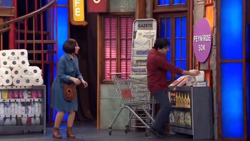 Güldür Güldür Show'dan gazete manşetlerine manidar gönderme