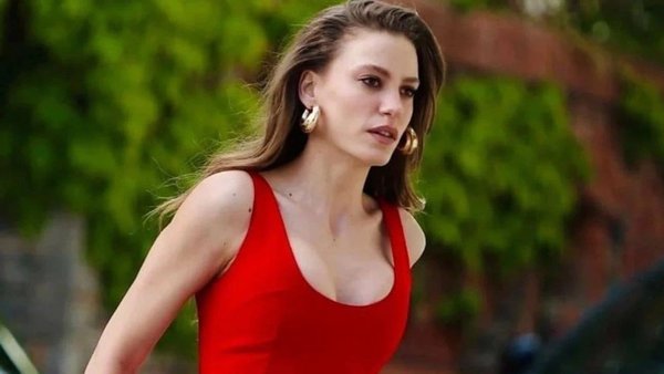 Serenay Sarıkaya hayranlarına kötü haberi verdi. Herkesi üzen gelişme