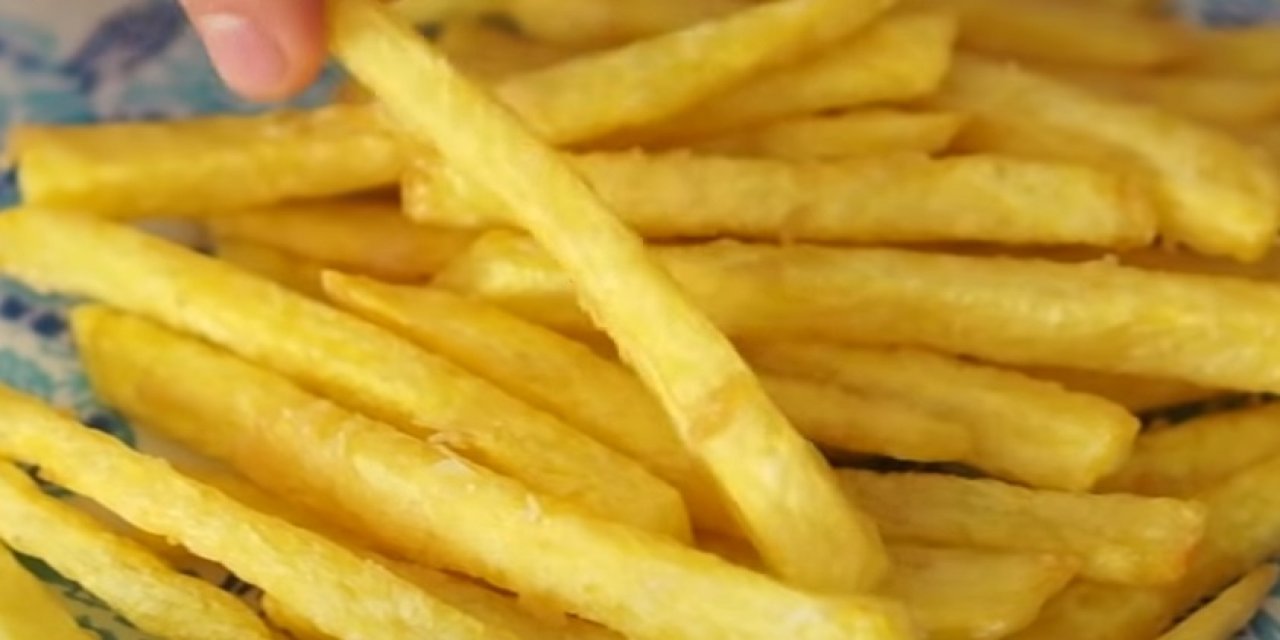 Çıtır çıtır oluyor. Patates kızartırken aşçıların uyguladığı yöntem.