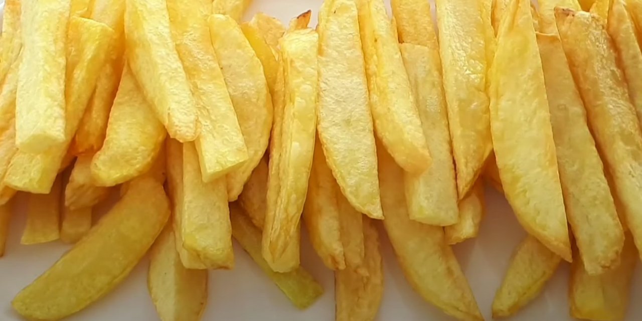 Çıtır Çıtır ve Yağ Çekmeyen Patates Kızartması Yapmak İçin Altın Tüyolar
