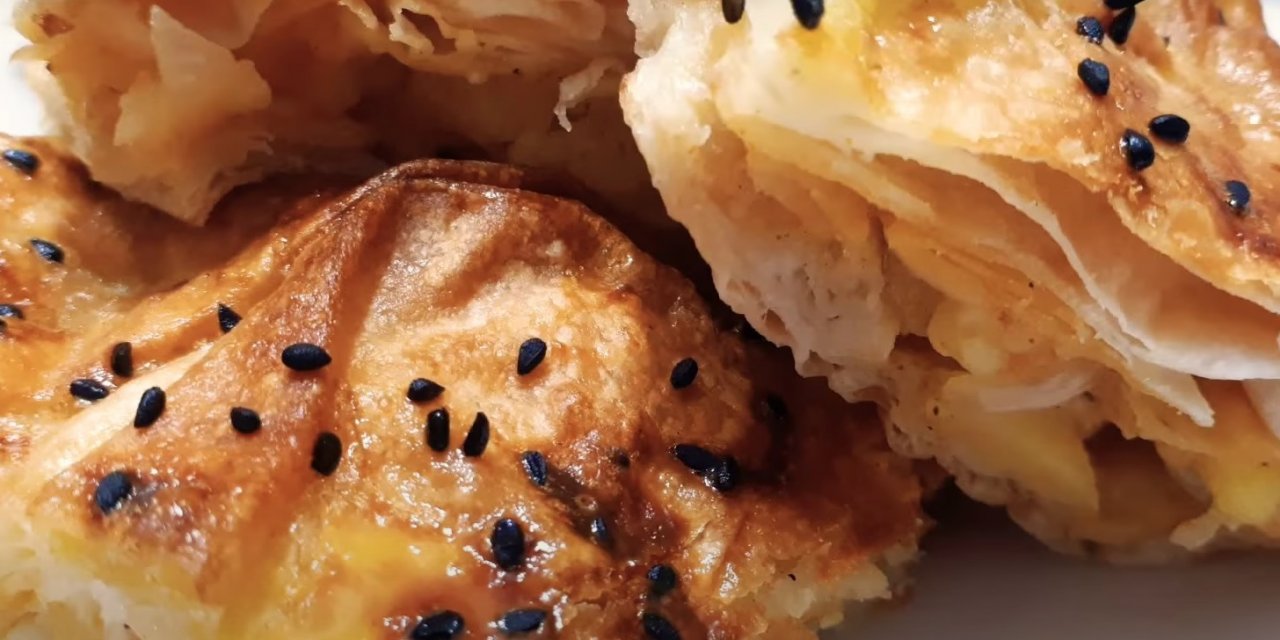 Kokusuyla Komşularınızı Kapınıza Koşturacak Patatesli Börek Tarifi ve İyi Pişirme Sırrıyla İncelikleri