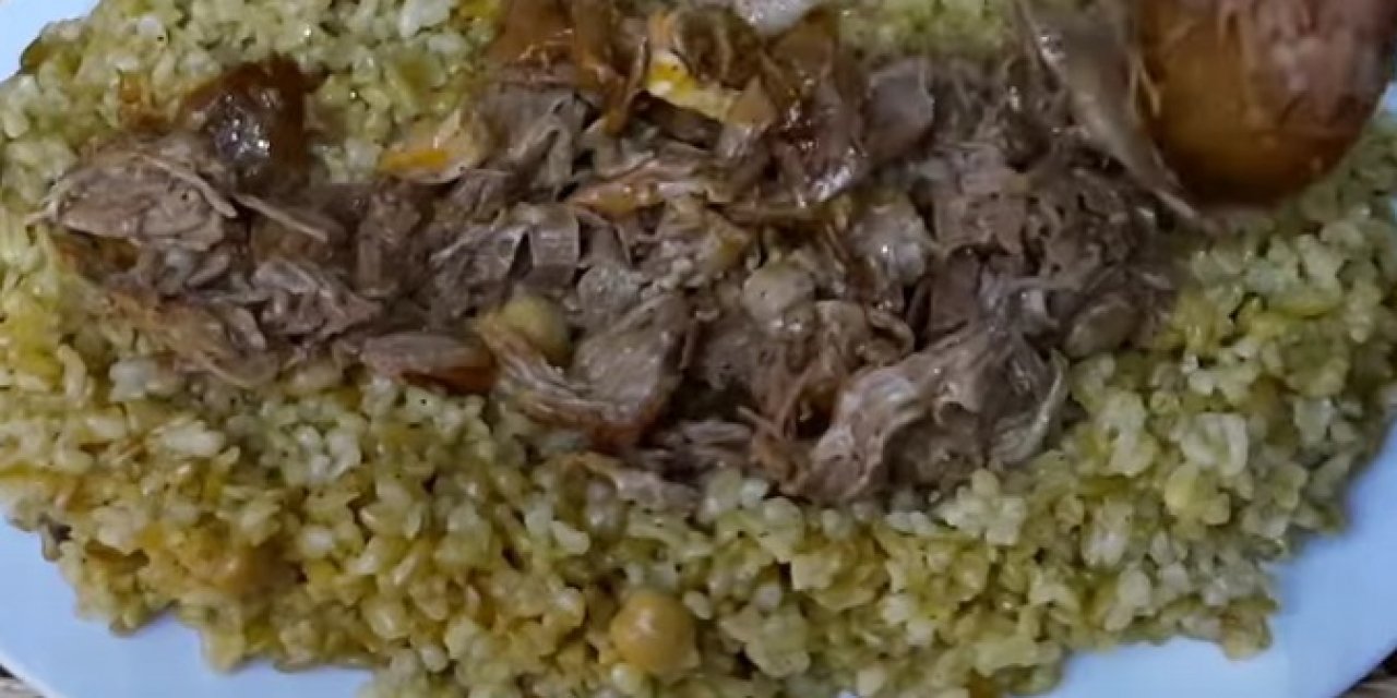 Tane Tane Oluyor 1 Tabak Bile Yiyen Tarifinin Peşinde Koşuyor Firik Pilavının Tarifi Nasıldır?