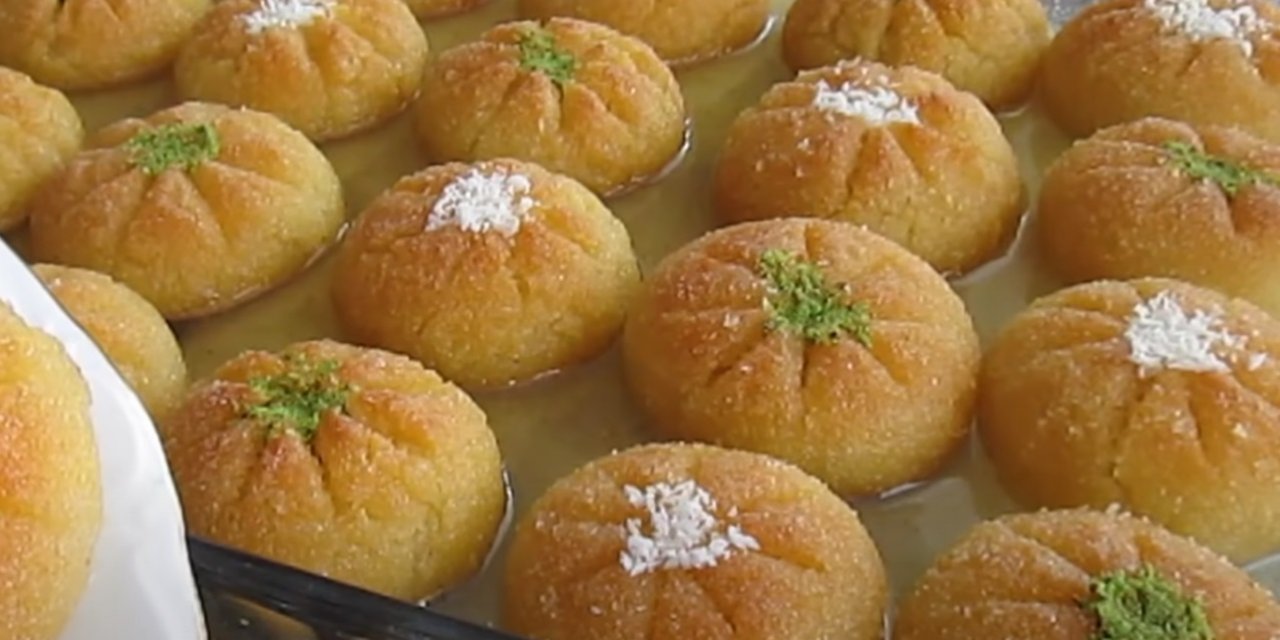 Misafirlerinizin Başını Döndürecek Bir Lezzet Şerbetli Islak Kurabiye Tarifi