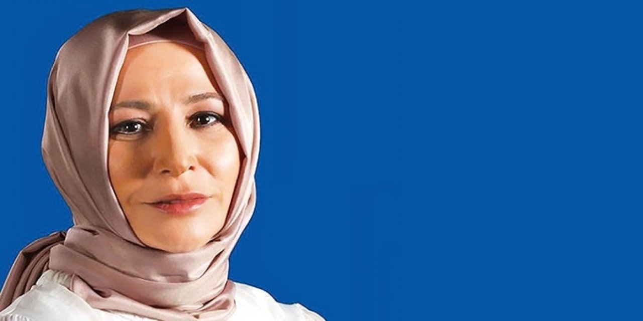 Türbanlı Karar Yazarı Türbanını Çıkardı Başörtüsüz Yeni Fotoğrafı Sosyal Medyayı Yıktı