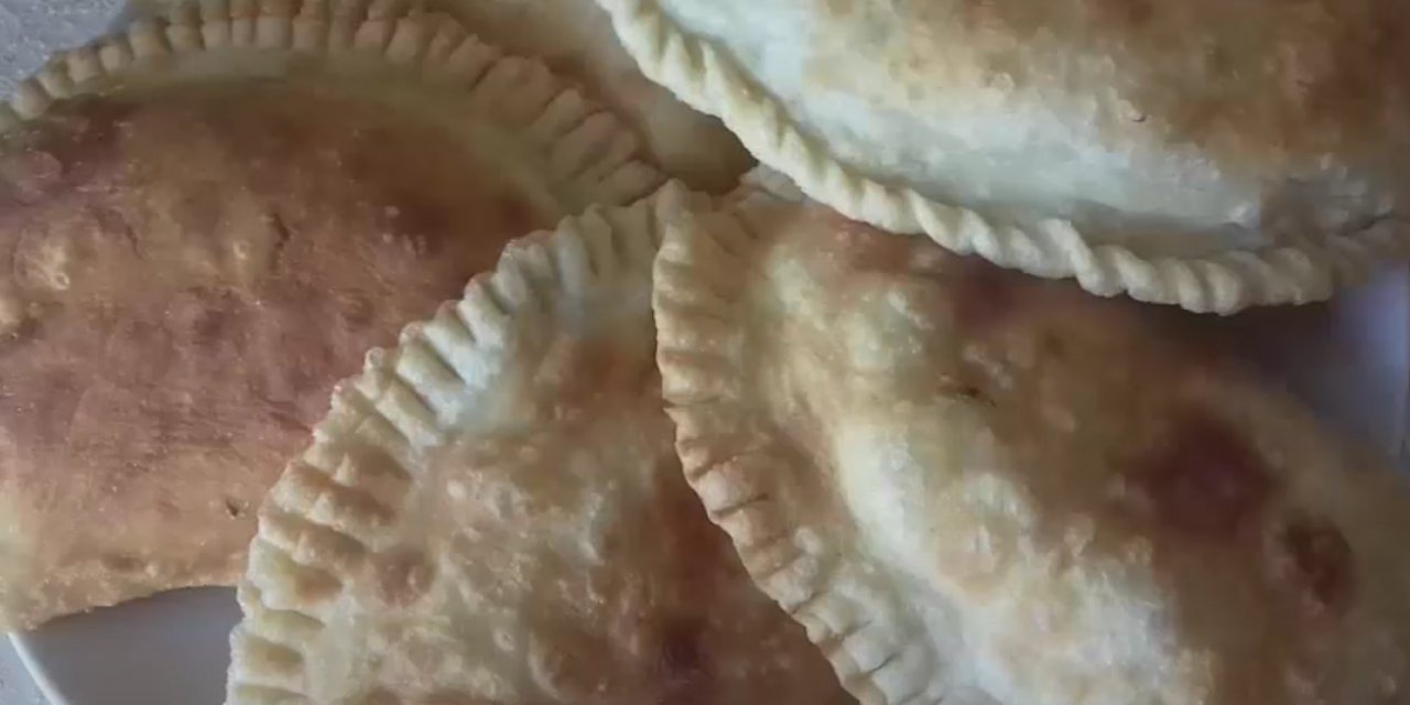 Deneyen Vazgeçemiyor Çıtır Çıtır Patatesli Çerkes Böreği Haliva Tarifi