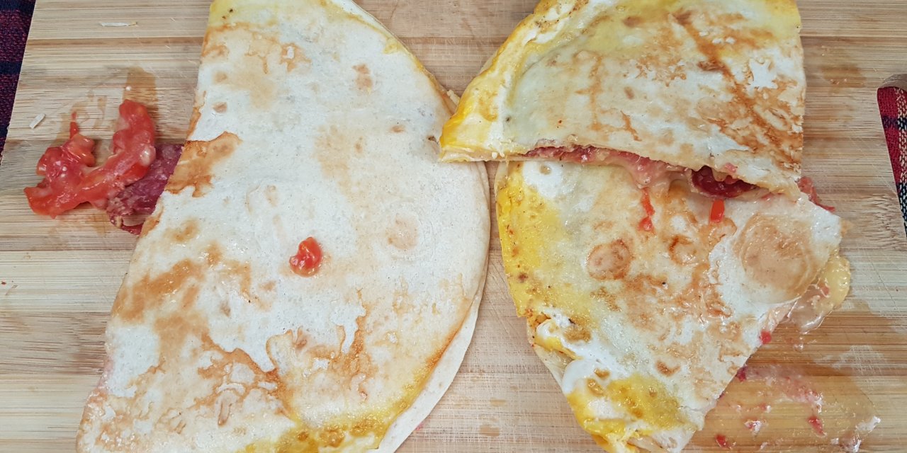 2 Adet Lavaş Varsa Börek Kıvamındaki Bu Kahvaltılık Tarifini Kesinlikle Yapmalısınız